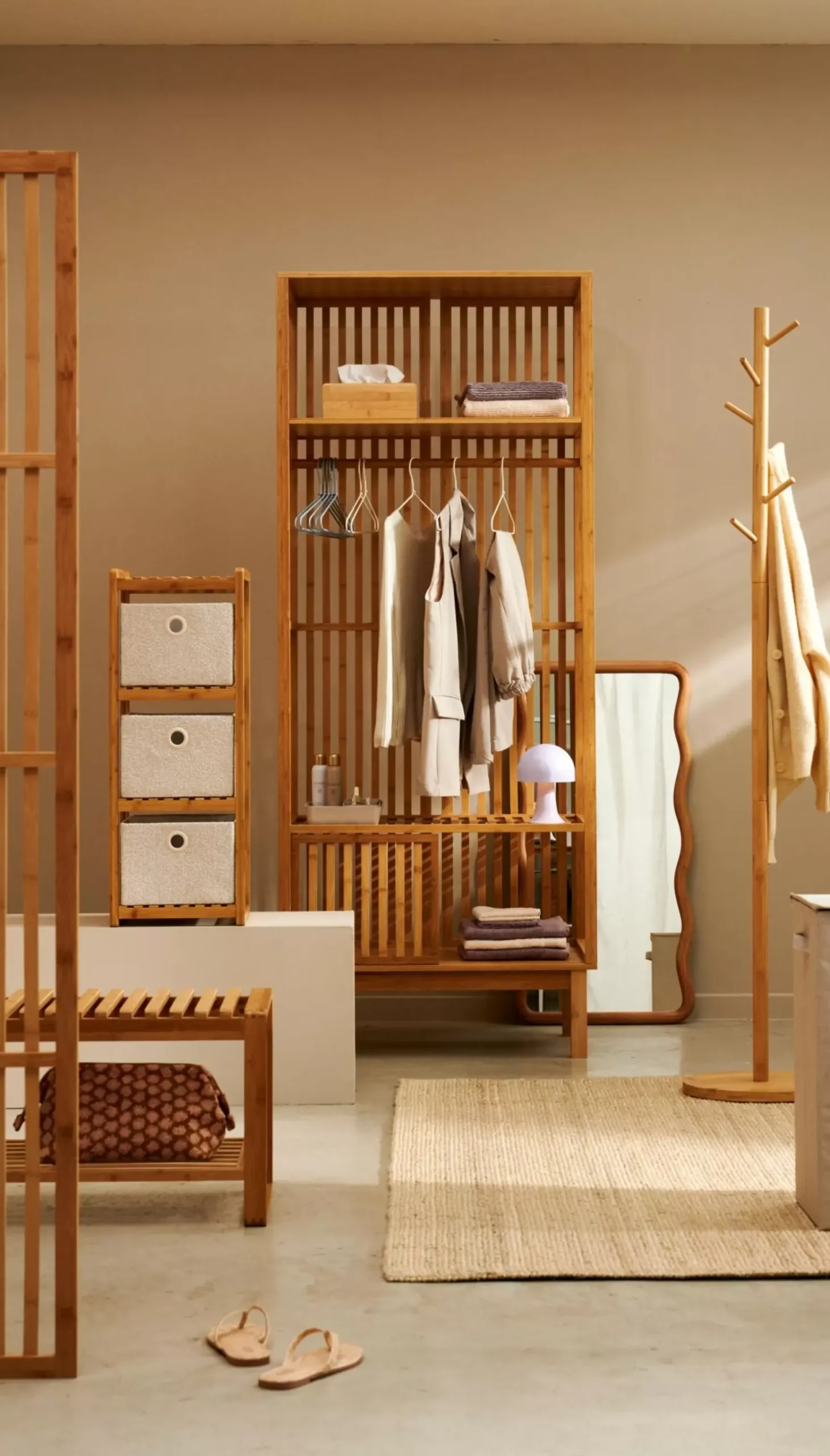 Estantes<CASA Helge Ropero Natural